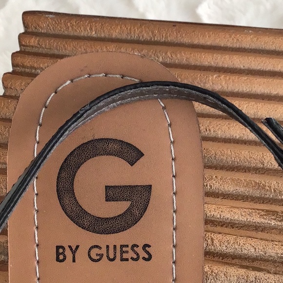 Guess sandals - Picture 3 of 4